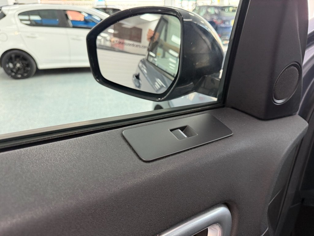 Used Land Rover Discovery Sport 2017 for sale - 76776573: Photo 18