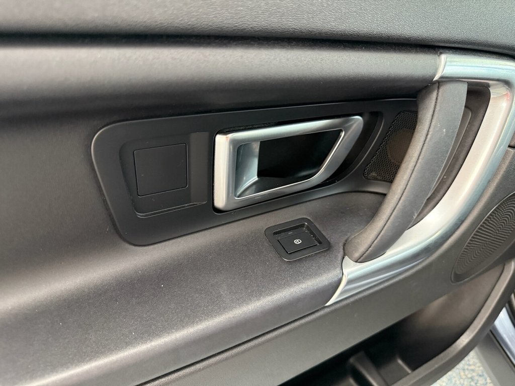 Used Land Rover Discovery Sport 2017 for sale - 76776573: Photo 19