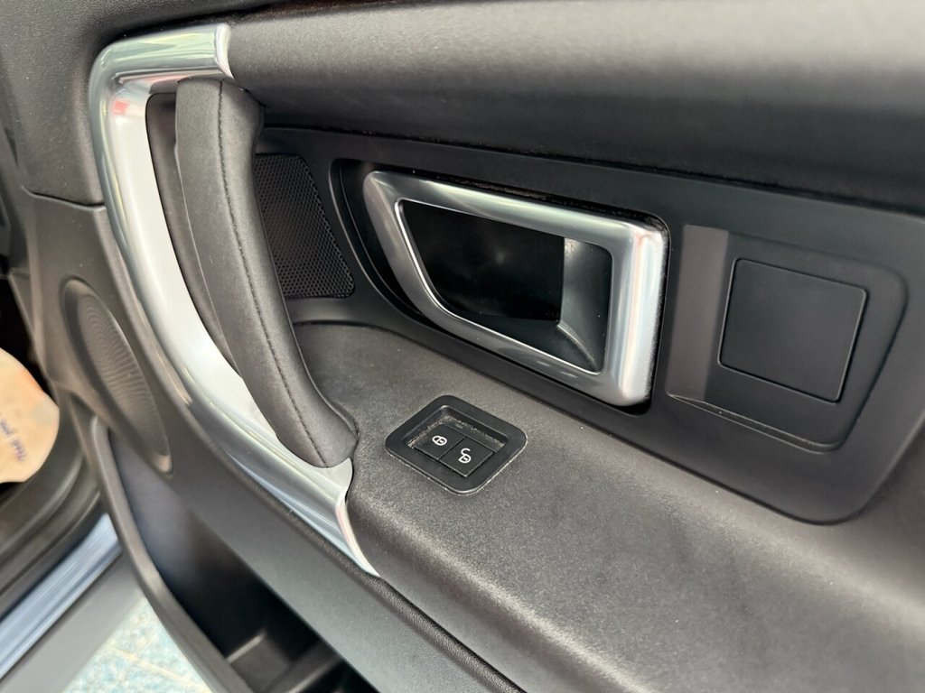 Used Land Rover Discovery Sport 2017 for sale - 76776573: Photo 28