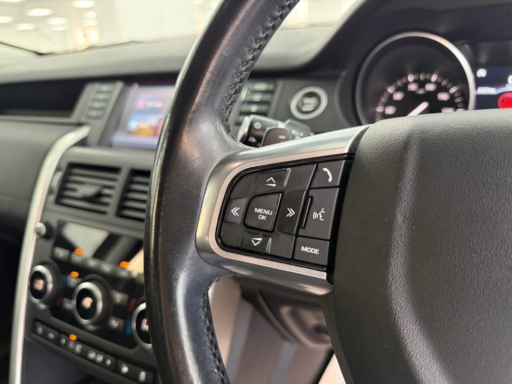 Used Land Rover Discovery Sport 2017 for sale - 76776573: Photo 31