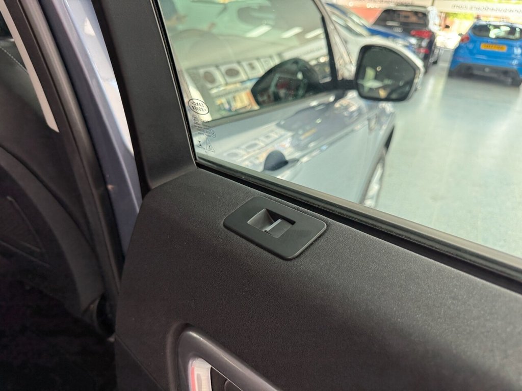 Used Land Rover Discovery Sport 2017 for sale - 76776573: Photo 6