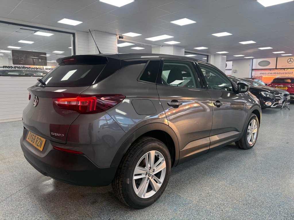 Used Vauxhall Grandland X 2018 for sale - 76797844: Photo 2