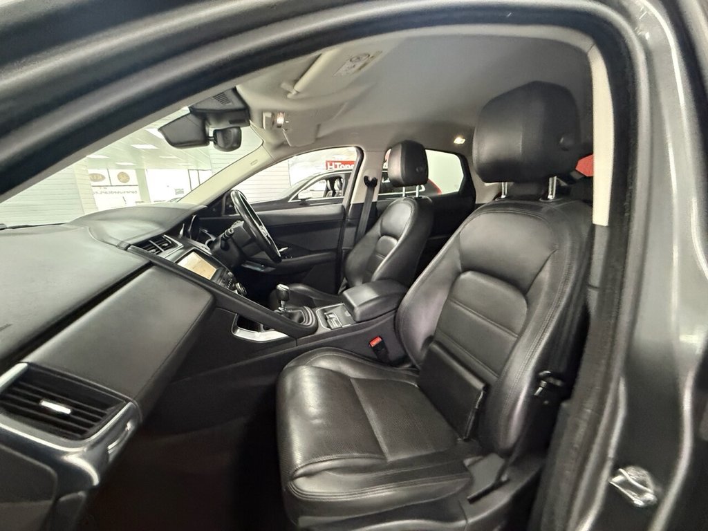Used Jaguar E-Pace 2019 for sale - 77666839: Photo 16