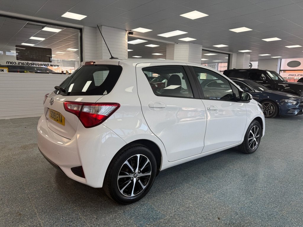 Used Toyota Yaris 2019 for sale - 77084103: Photo 2