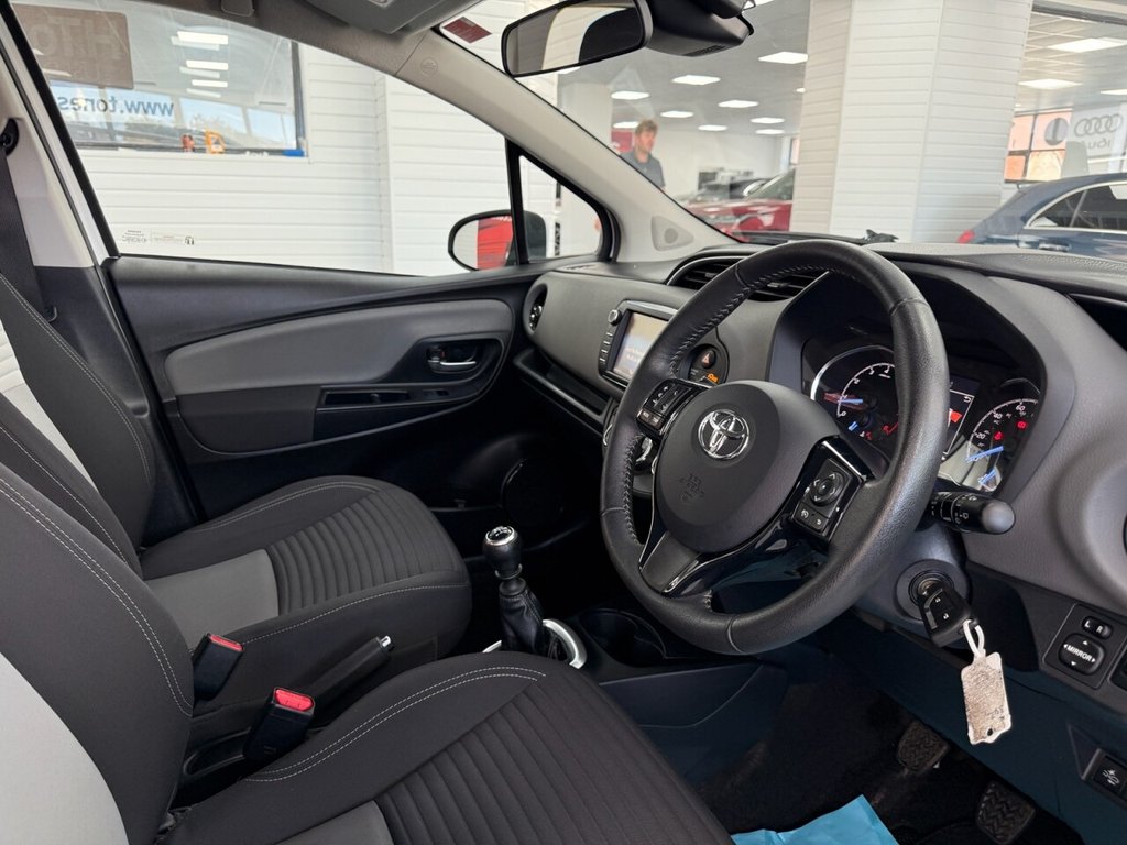 Used Toyota Yaris 2019 for sale - 77084103: Photo 21