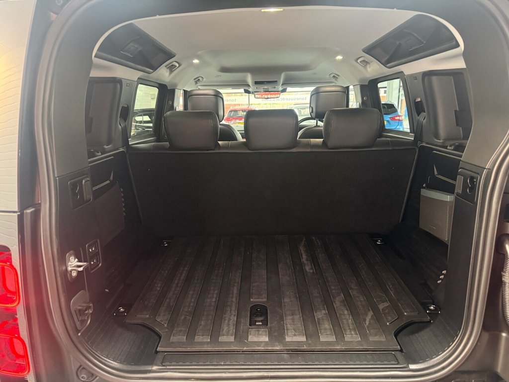 Used Land Rover Defender 2024 for sale - 76776689: Photo 17