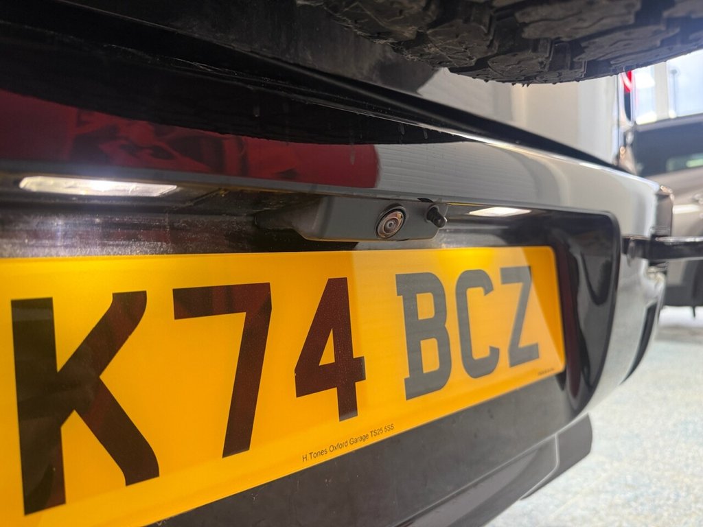 Used Land Rover Defender 2024 for sale - 76776689: Photo 19