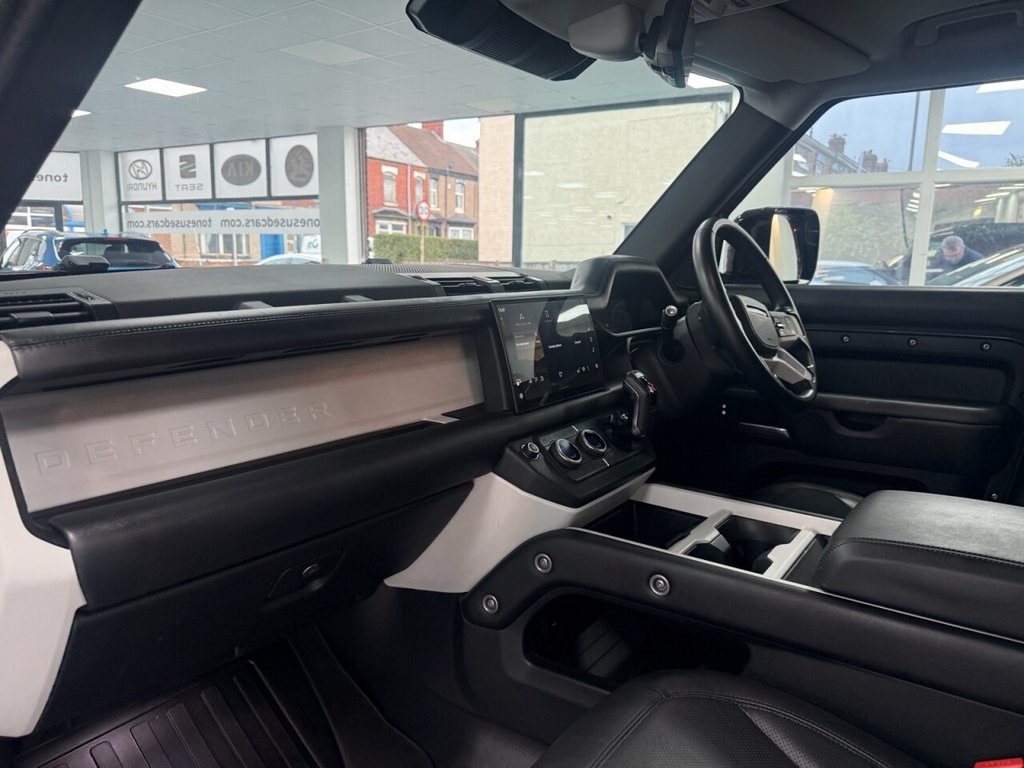 Used Land Rover Defender 2024 for sale - 76776689: Photo 29