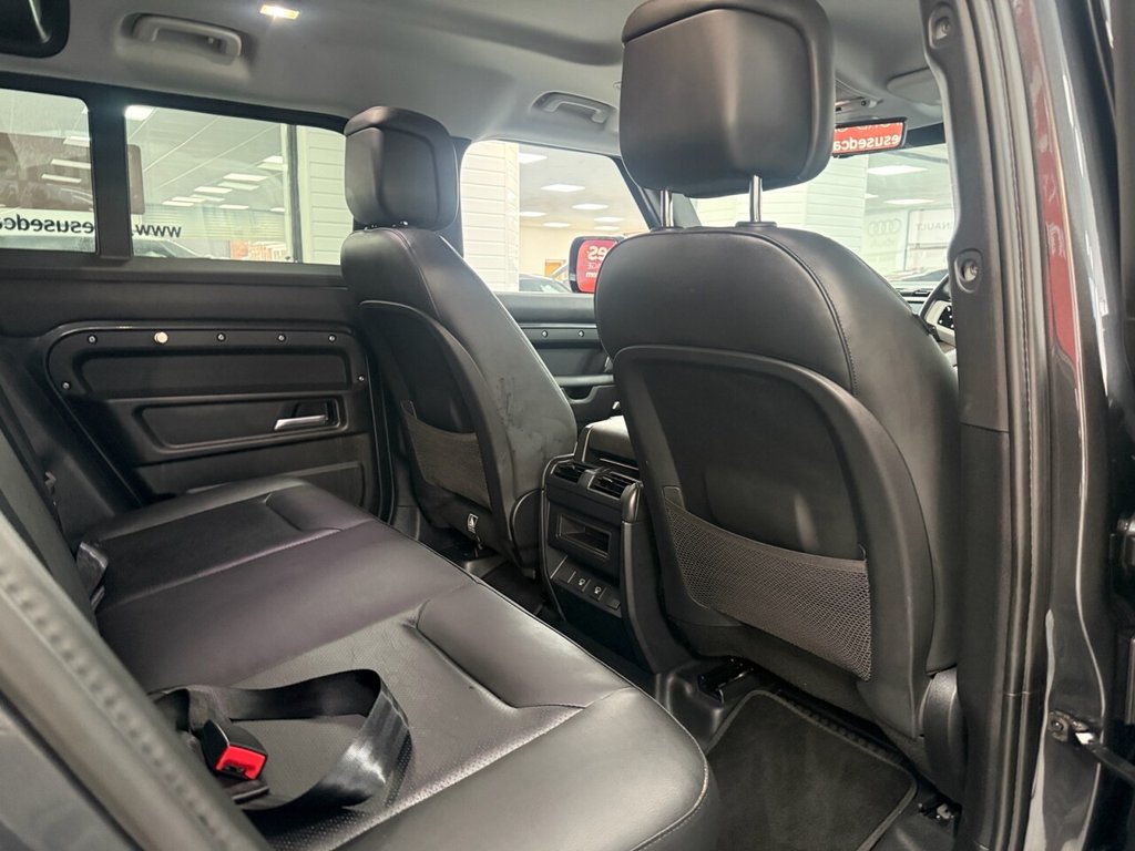 Used Land Rover Defender 2024 for sale - 76776689: Photo 3