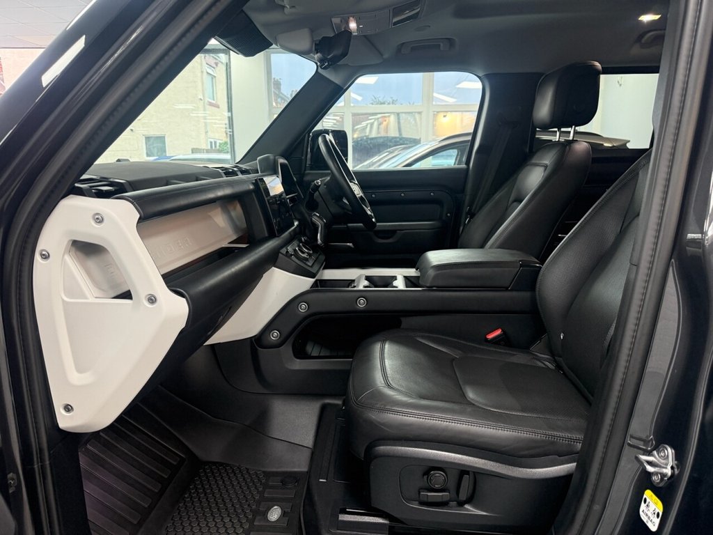 Used Land Rover Defender 2024 for sale - 76776689: Photo 30