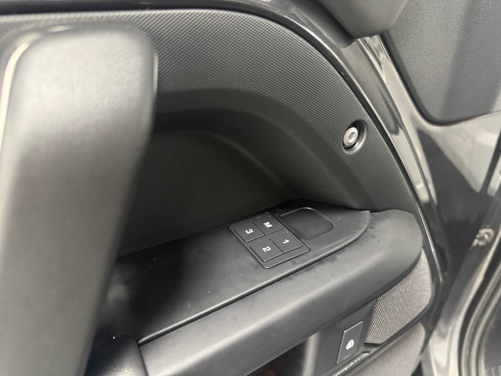 Used Land Rover Defender 2024 for sale - 76776689: Photo 35