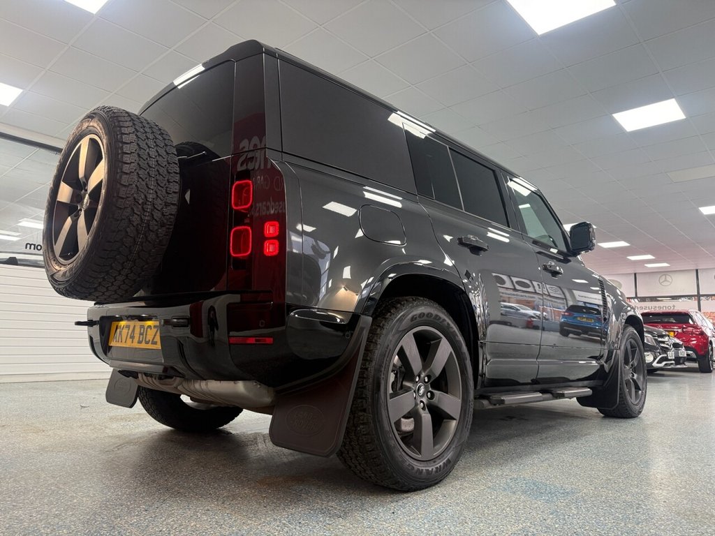 Used Land Rover Defender 2024 for sale - 76776689: Photo 4