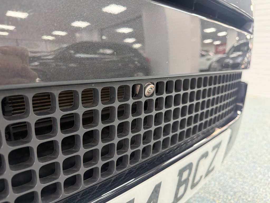 Used Land Rover Defender 2024 for sale - 76776689: Photo 41