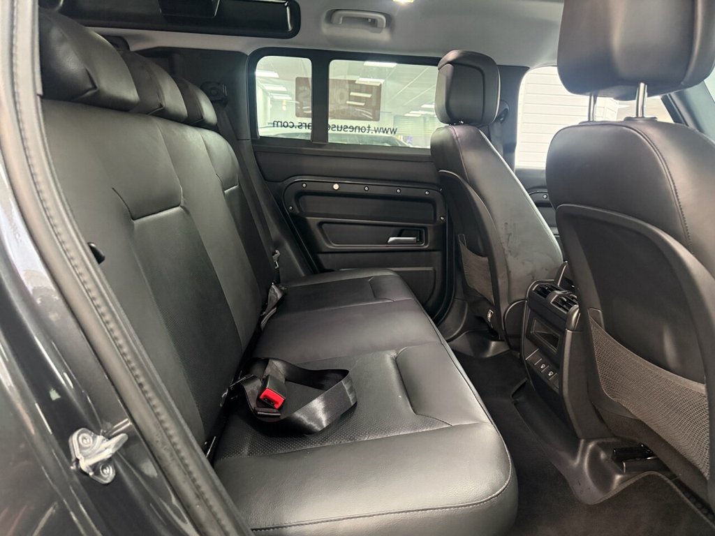 Used Land Rover Defender 2024 for sale - 76776689: Photo 5