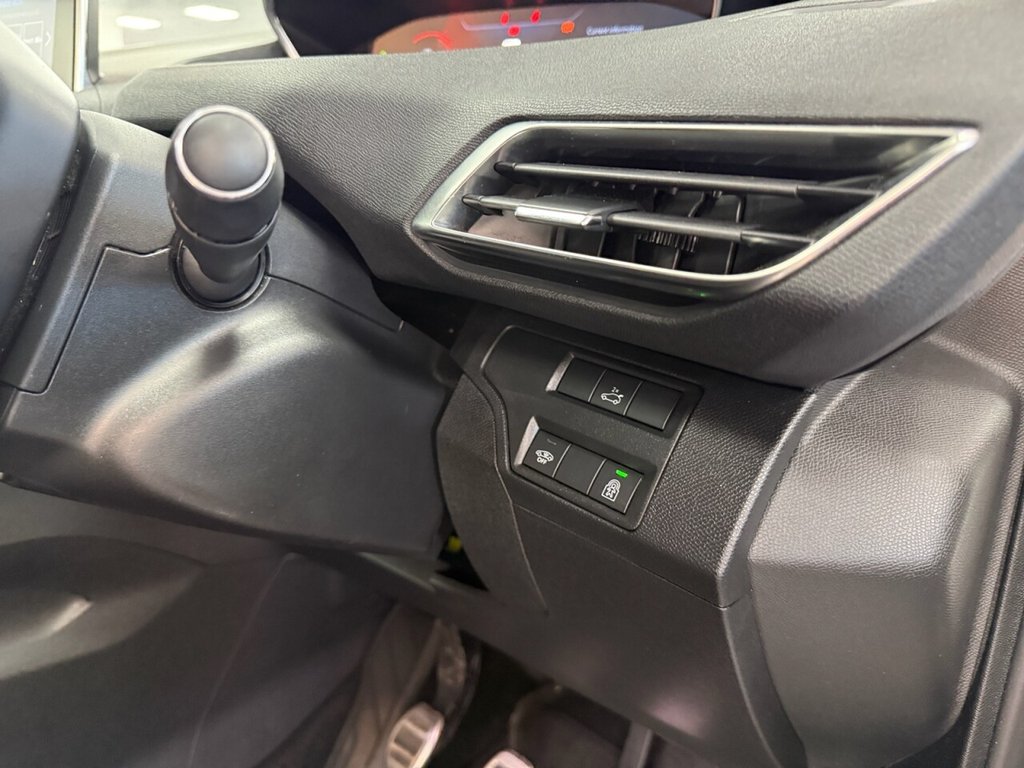 Used Peugeot 3008 2019 for sale - 78096485: Photo 30