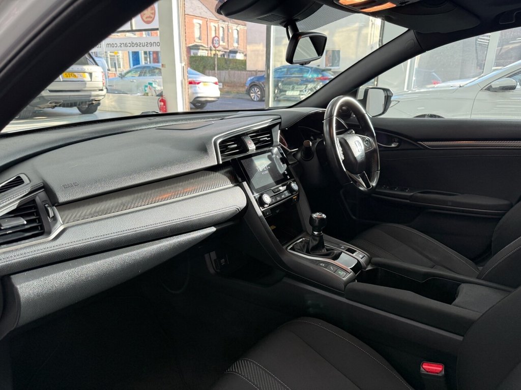 Used Honda Civic 2019 for sale - 76883467: Photo 15