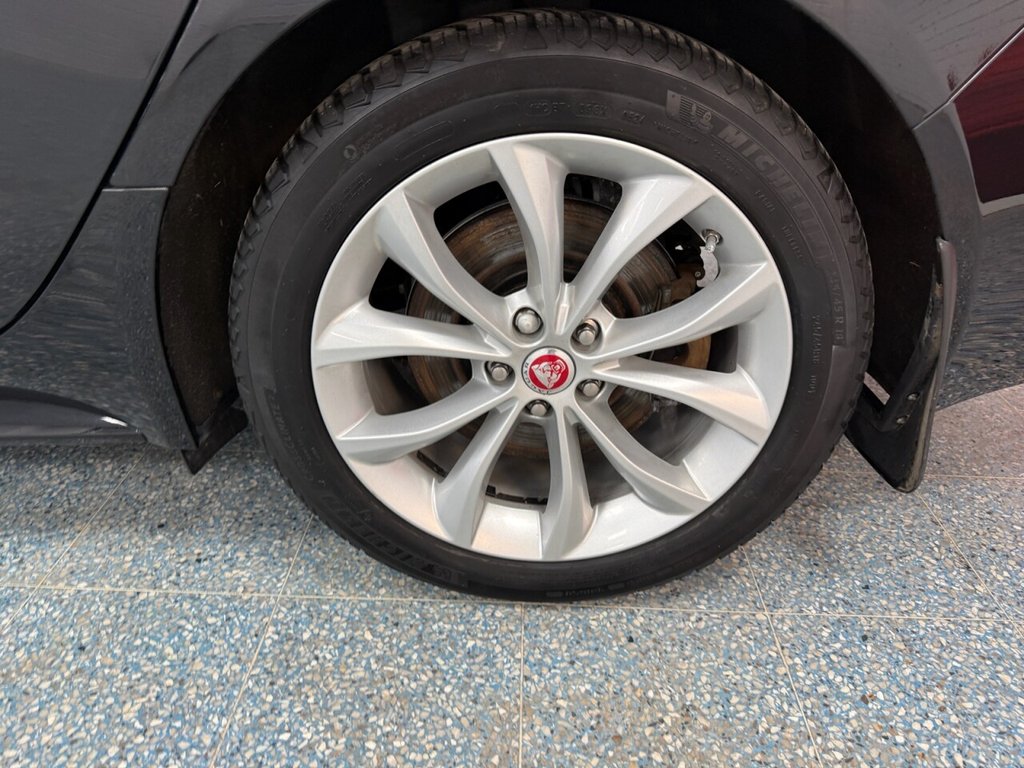 Used Jaguar XF 2019 for sale - 76973613: Photo 12