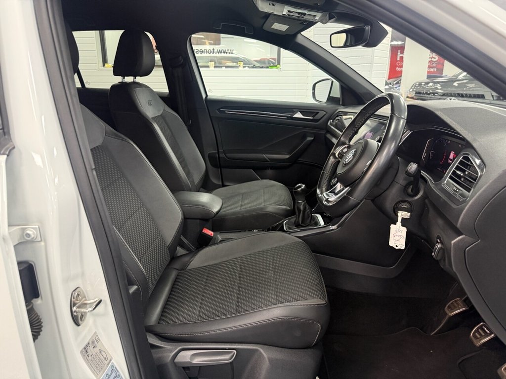 Used Volkswagen T-Roc 2019 for sale - 76820689: Photo 25