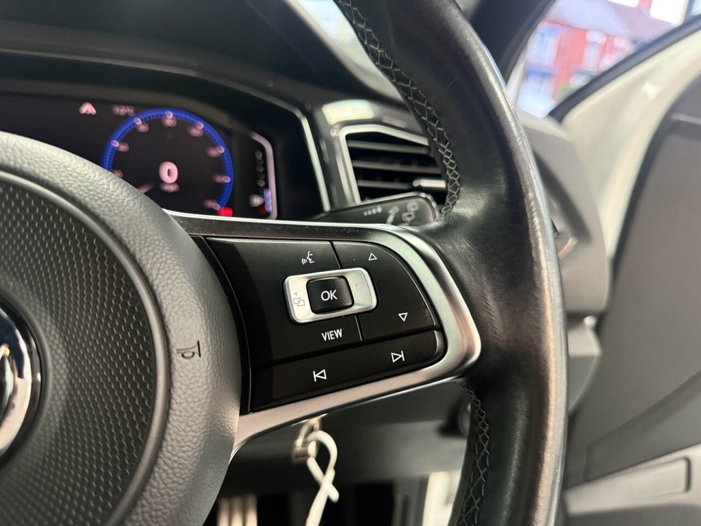 Used Volkswagen T-Roc 2019 for sale - 76820689: Photo 31