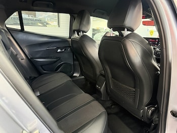 Used Peugeot 2008 2021 for sale - 78241773: Photo