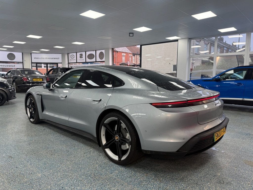 Used Porsche Taycan 2020 for sale - 77212476: Photo 15