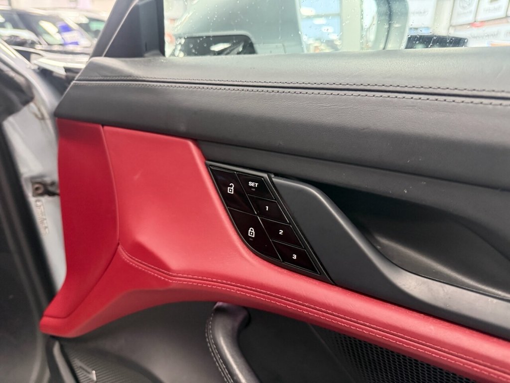 Used Porsche Taycan 2020 for sale - 77212476: Photo 30