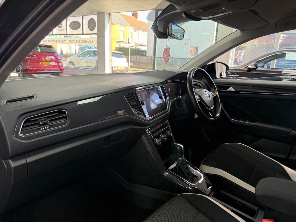 Used Volkswagen T-Roc 2019 for sale - 77937064: Photo 15