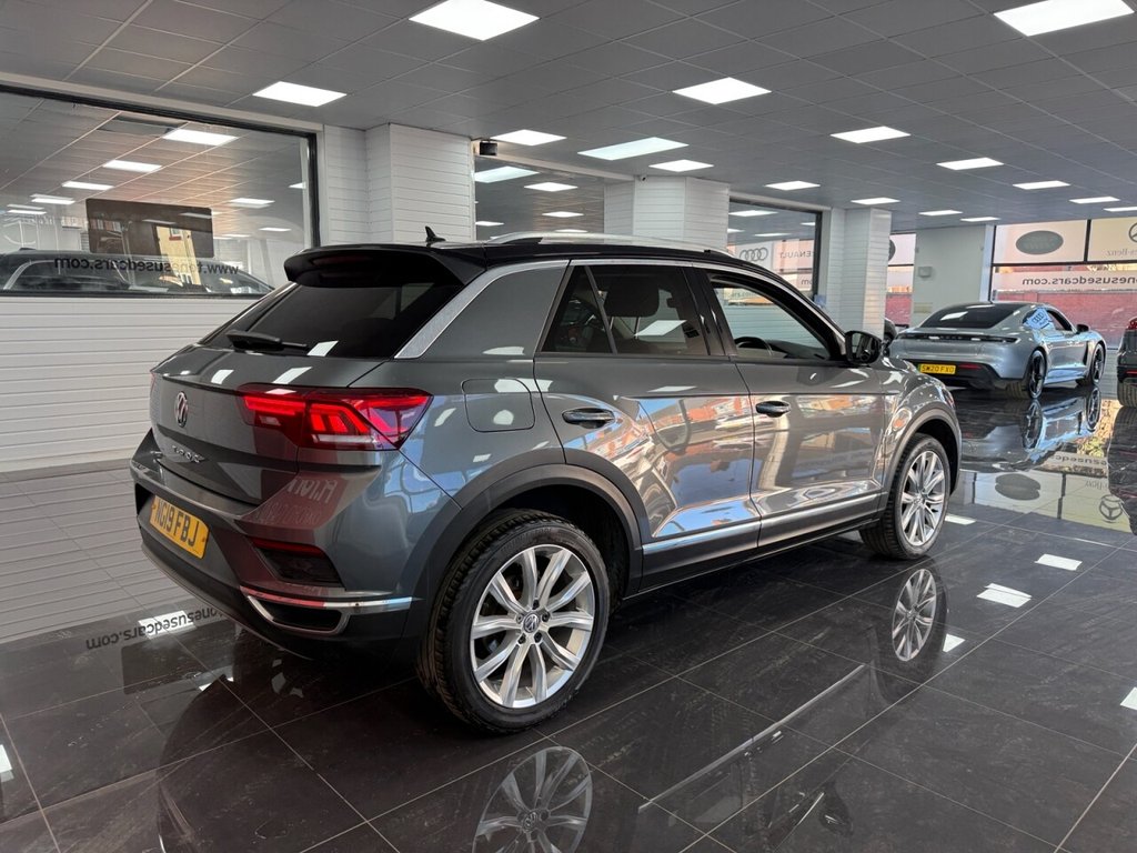 Used Volkswagen T-Roc 2019 for sale - 77937064: Photo 2