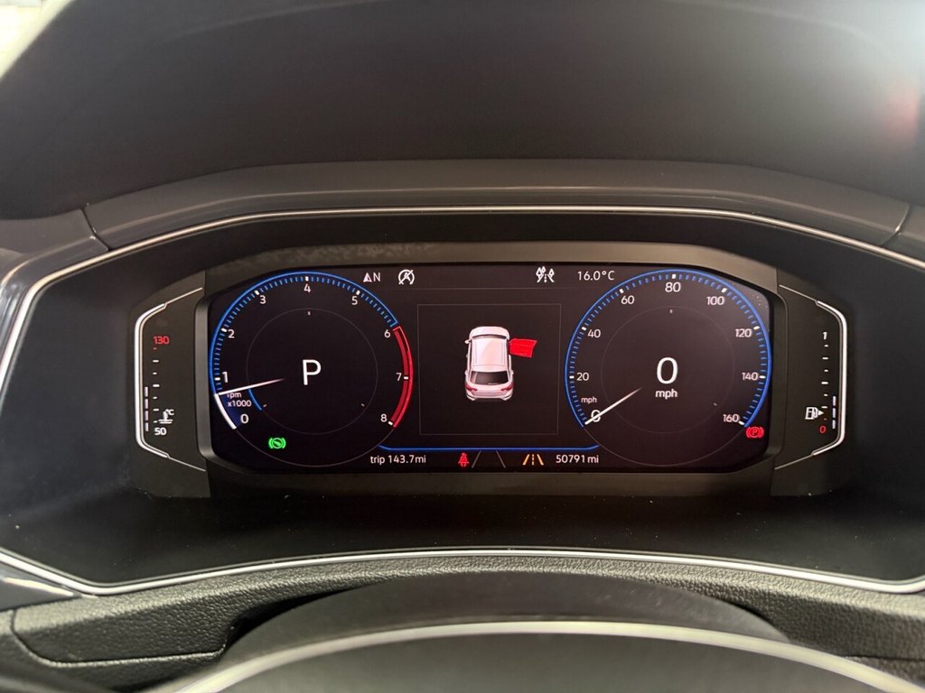 Used Volkswagen T-Roc 2019 for sale - 77937064: Photo 30