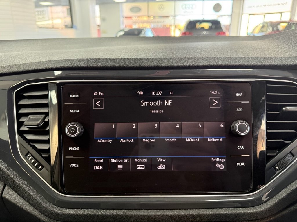 Used Volkswagen T-Roc 2019 for sale - 77937064: Photo 32