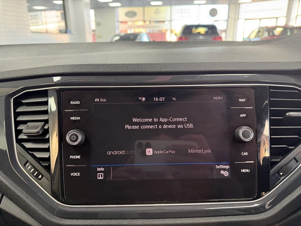 Used Volkswagen T-Roc 2019 for sale - 77937064: Photo 35