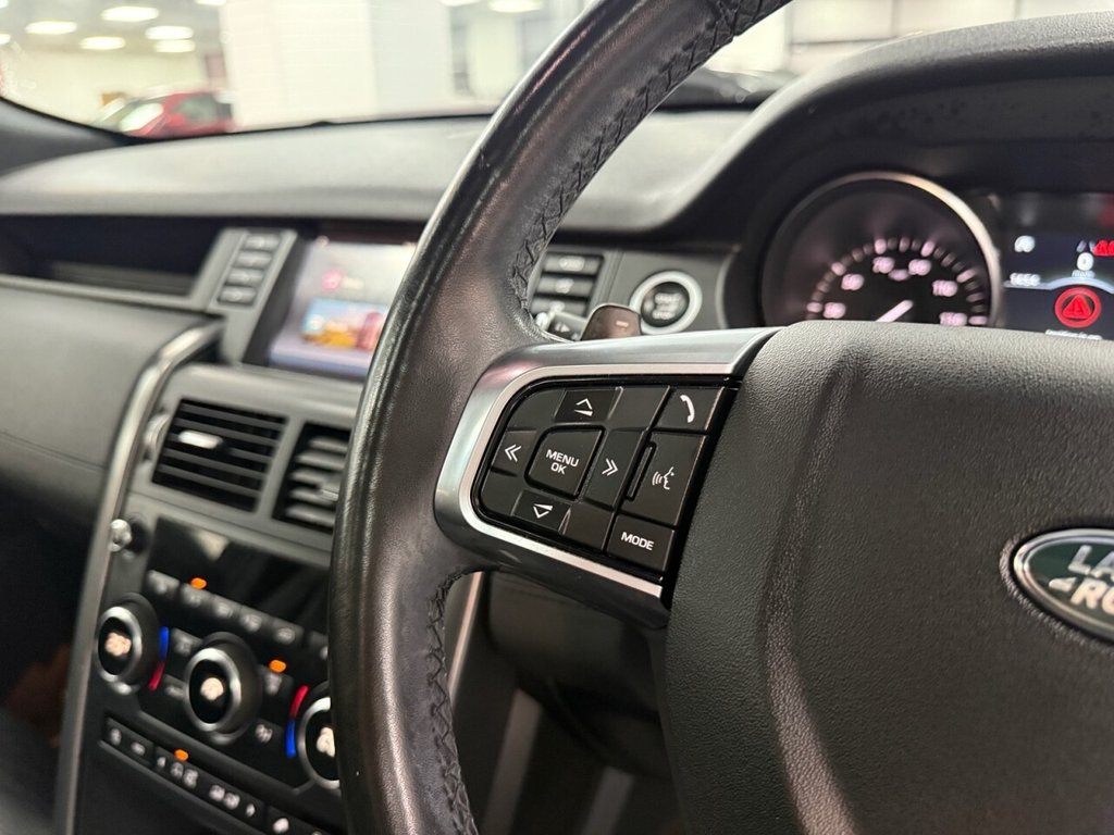 Used Land Rover Discovery Sport 2018 for sale - 76985944: Photo 32