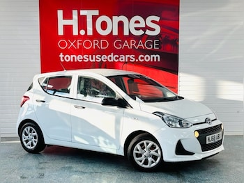 Used Hyundai i10 2018 for sale - 77263104: Photo