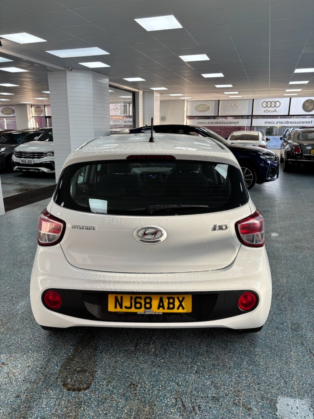 Used Hyundai i10 2018 for sale - 77263104: Photo 6