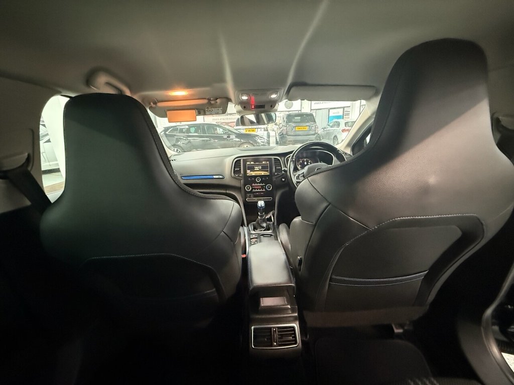 Used Renault Megane 2018 for sale - 76776670: Photo 12