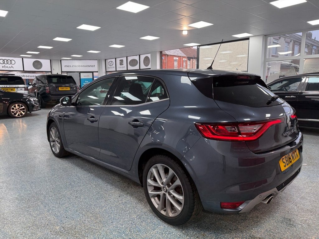 Used Renault Megane 2018 for sale - 76776670: Photo 20