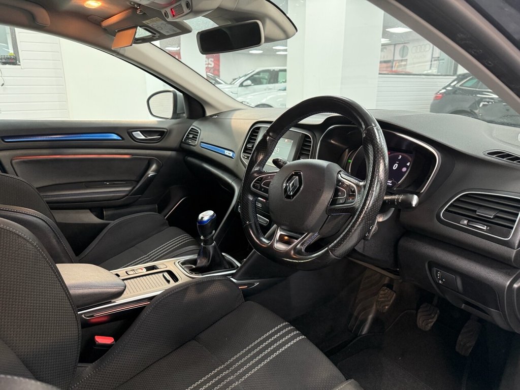 Used Renault Megane 2018 for sale - 76776670: Photo 23