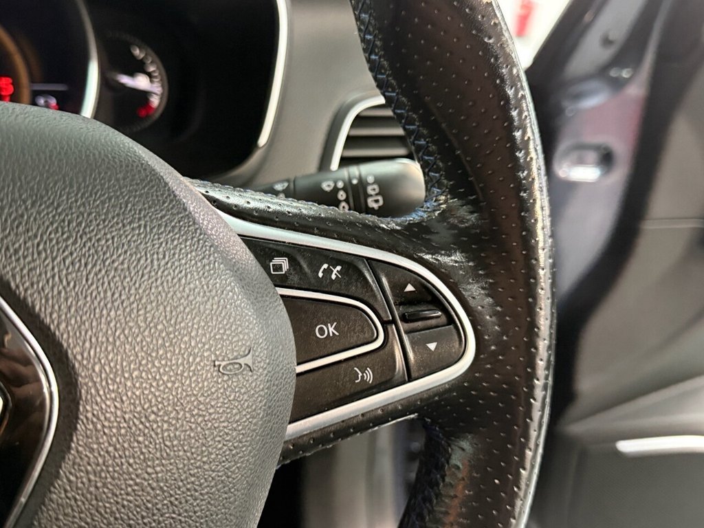 Used Renault Megane 2018 for sale - 76776670: Photo 32