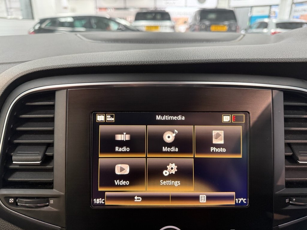 Used Renault Megane 2018 for sale - 76776670: Photo 37