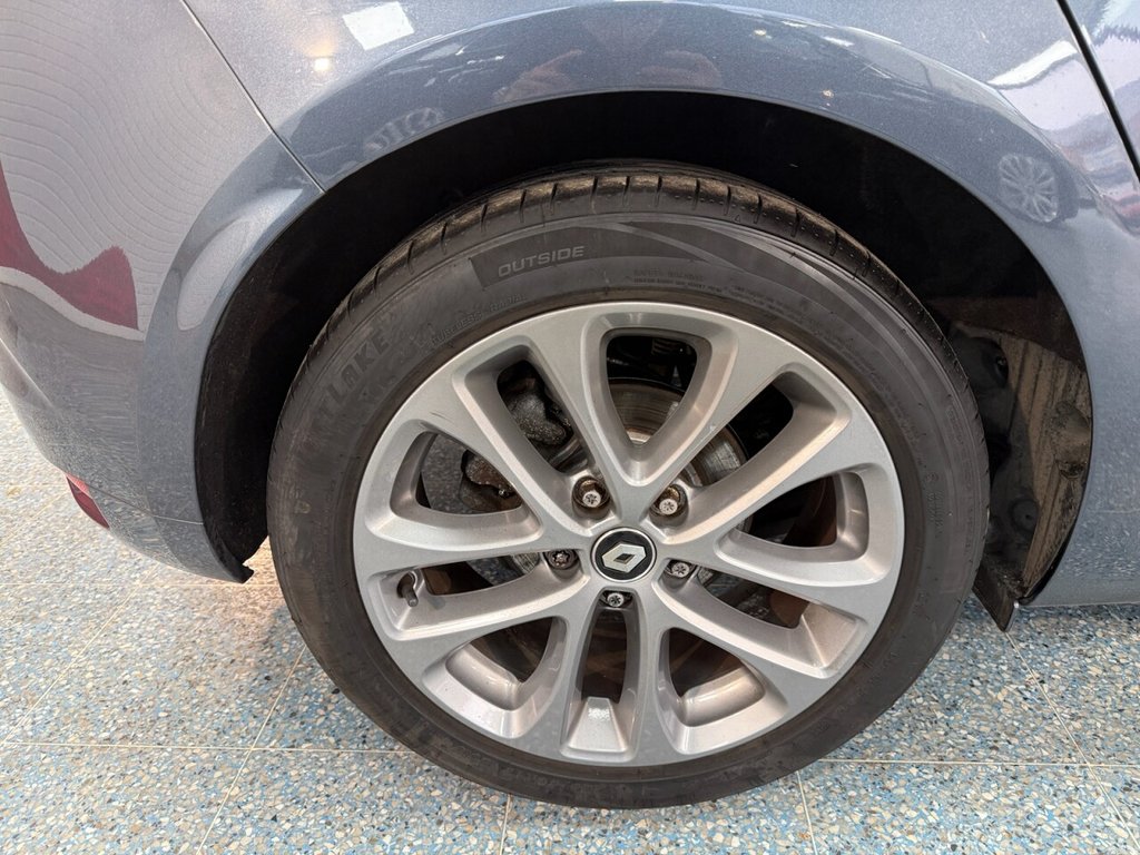 Used Renault Megane 2018 for sale - 76776670: Photo 4