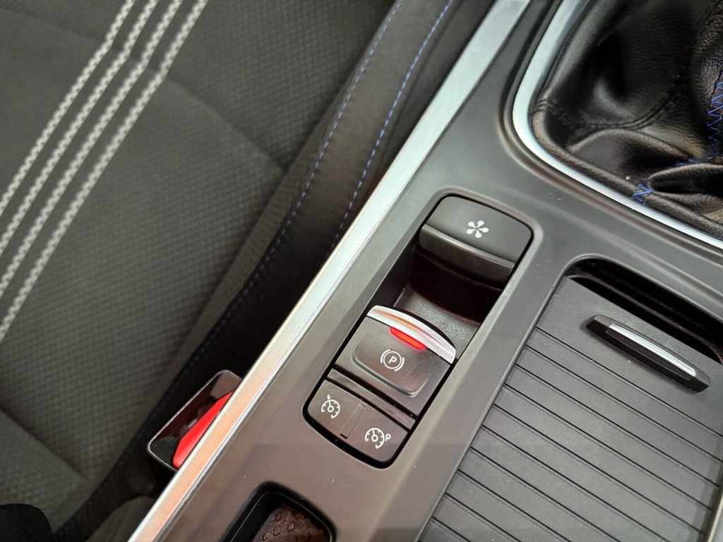 Used Renault Megane 2018 for sale - 76776670: Photo 44