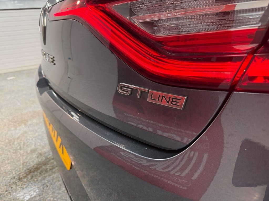 Used Renault Megane 2018 for sale - 76776670: Photo 9