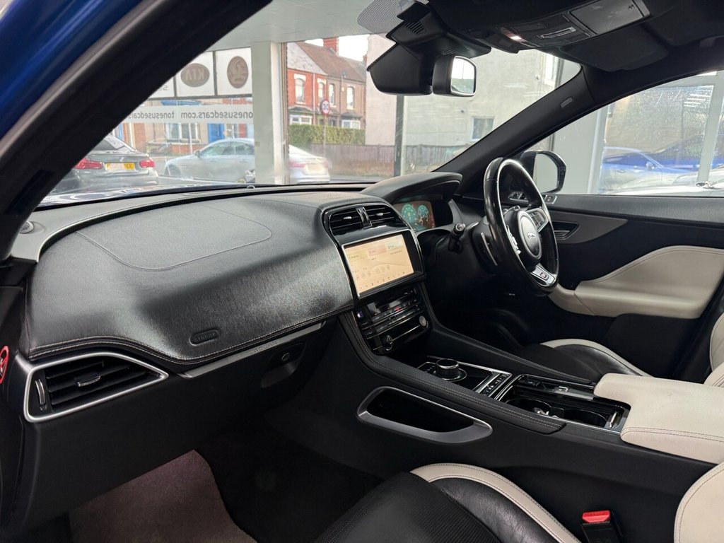 Used Jaguar F-Pace 2018 for sale - 76776621: Photo 19