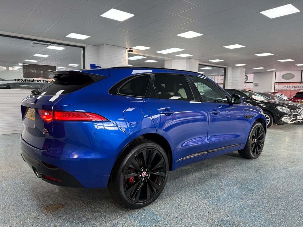 Used Jaguar F-Pace 2018 for sale - 76776621: Photo 2