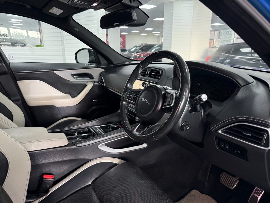Used Jaguar F-Pace 2018 for sale - 76776621: Photo 29