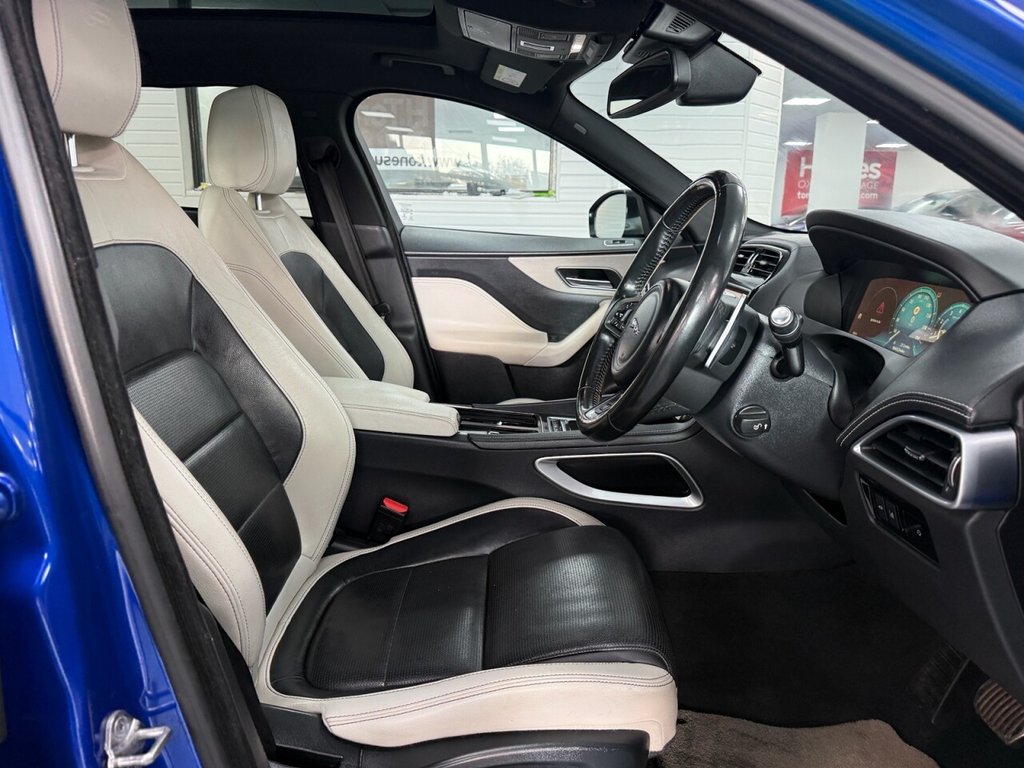 Used Jaguar F-Pace 2018 for sale - 76776621: Photo 30