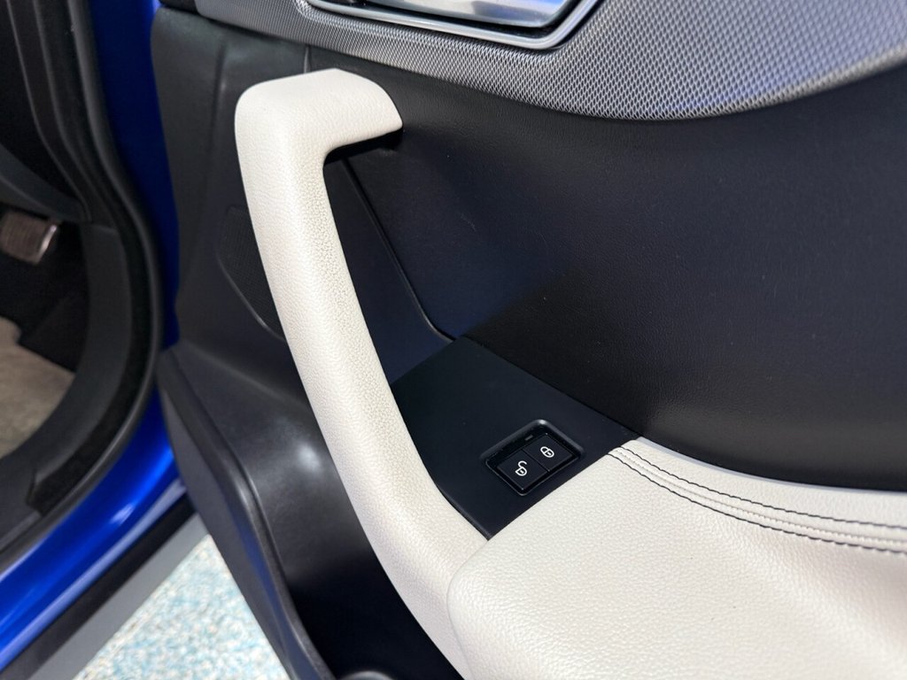 Used Jaguar F-Pace 2018 for sale - 76776621: Photo 32