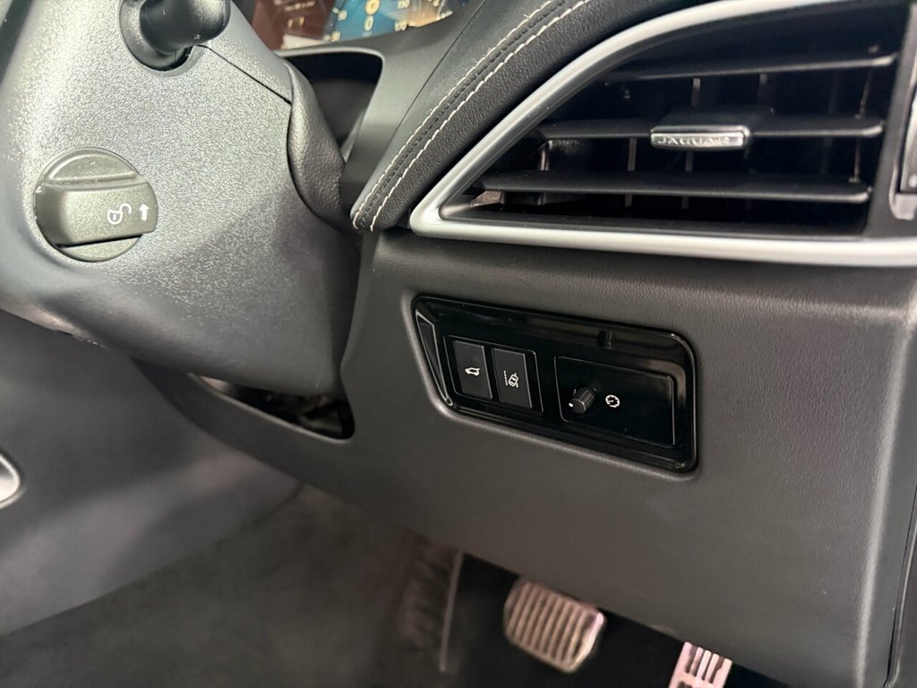 Used Jaguar F-Pace 2018 for sale - 76776621: Photo 33