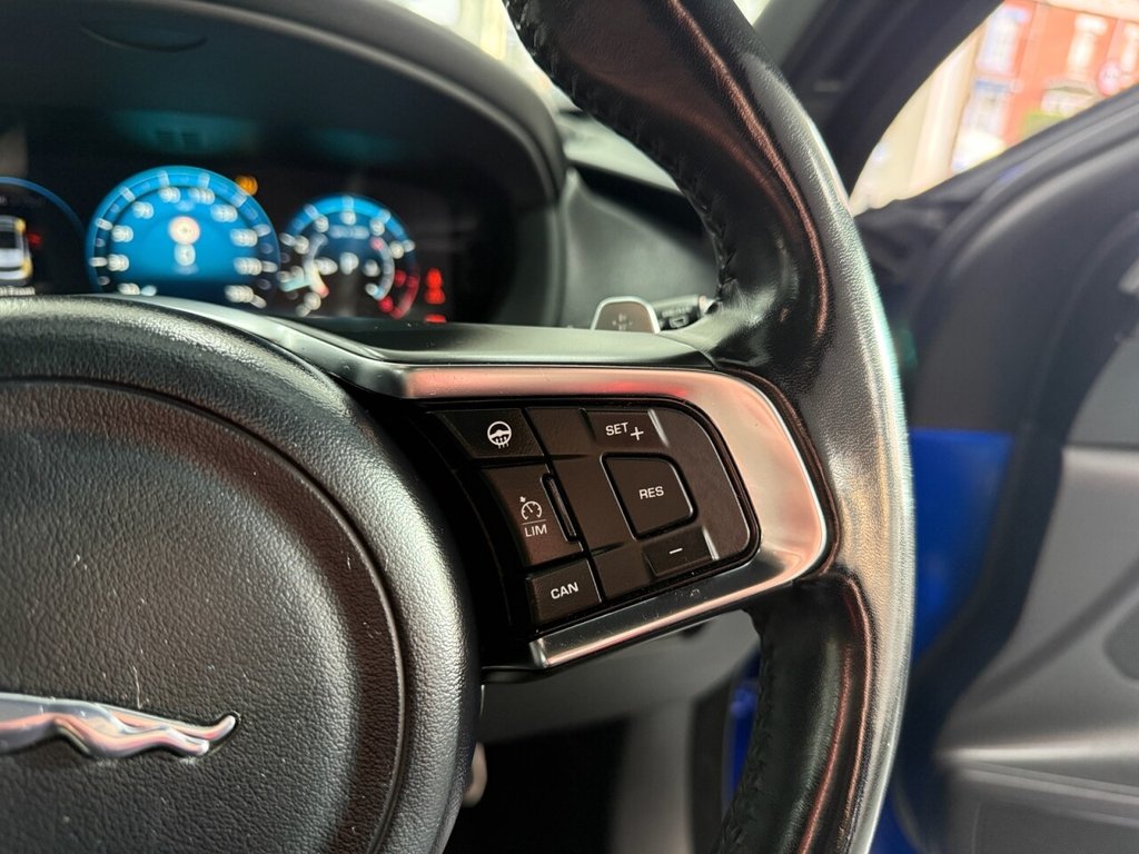 Used Jaguar F-Pace 2018 for sale - 76776621: Photo 37