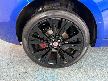 Used Jaguar F-Pace 2018 for sale - 76776621: Photo